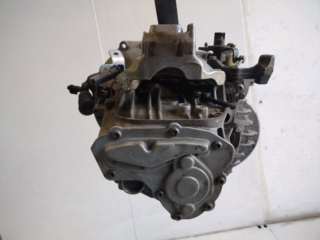 Mechaniczna skrzynia biegów w komplecie 20MB59 PEUGEOT