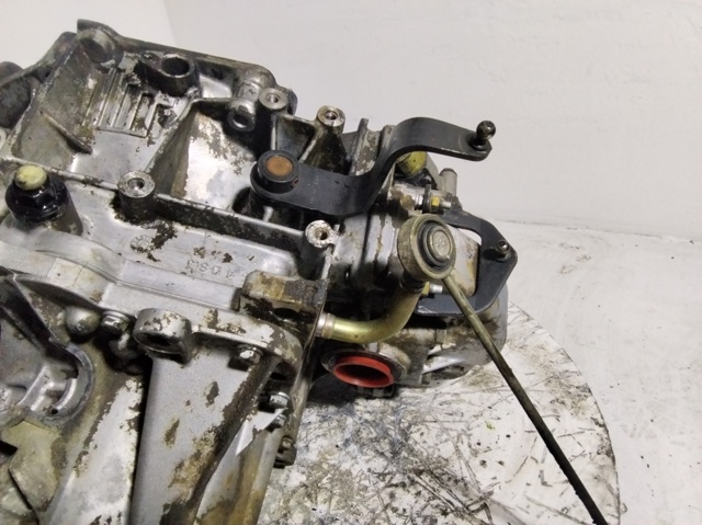 Mechaniczna skrzynia biegów w komplecie 20TA74 PEUGEOT