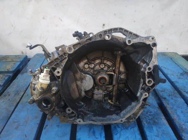 Mechaniczna skrzynia biegów w komplecie 20TE28 PEUGEOT