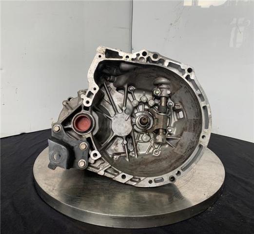 Mechaniczna skrzynia biegów w komplecie 20TT01 PEUGEOT