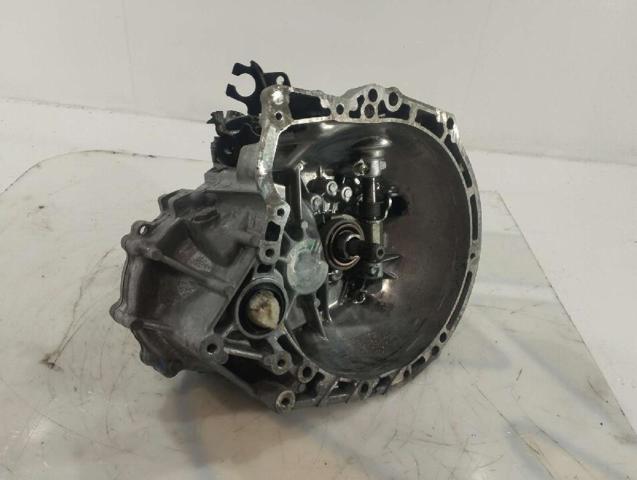Mechaniczna skrzynia biegów w komplecie 20TT01 PEUGEOT