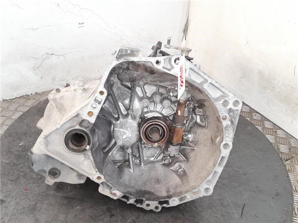 Mechaniczna skrzynia biegów w komplecie 20TT01 PEUGEOT