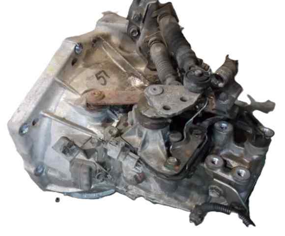 Mechaniczna skrzynia biegów w komplecie 20TT01 PEUGEOT