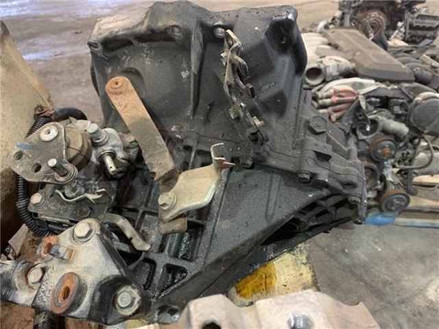 Mechaniczna skrzynia biegów w komplecie 20TT03 PEUGEOT