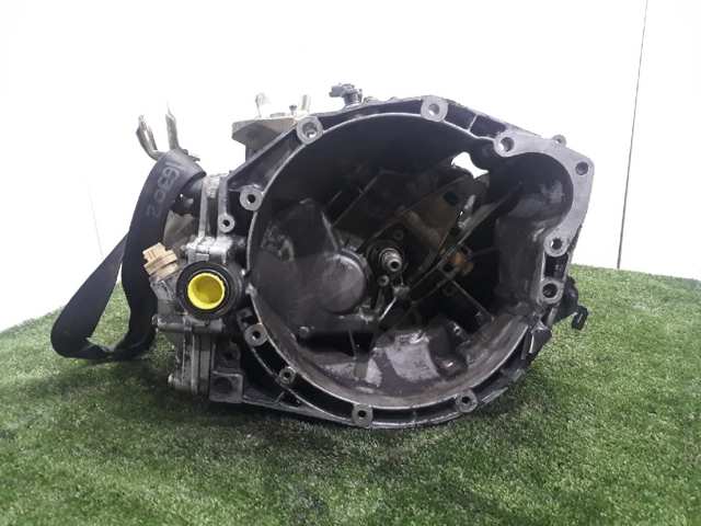 Mechaniczna skrzynia biegów w komplecie 20UE05 PEUGEOT