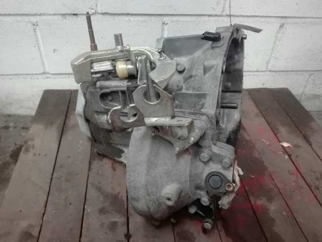Mechaniczna skrzynia biegów w komplecie 20UE05 PEUGEOT