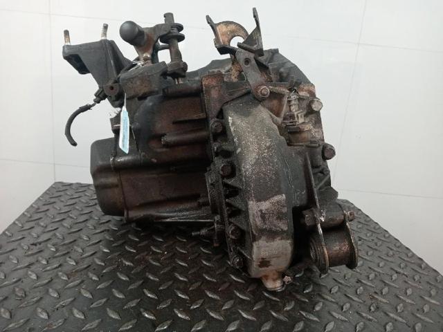 Mechaniczna skrzynia biegów w komplecie 20UM10 PEUGEOT
