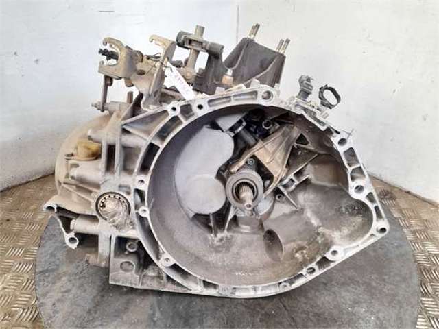 Mechaniczna skrzynia biegów w komplecie 20UM16 PEUGEOT