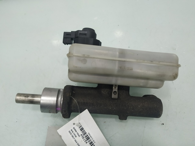 Główny cylinder hamulców 21027999 IVECO