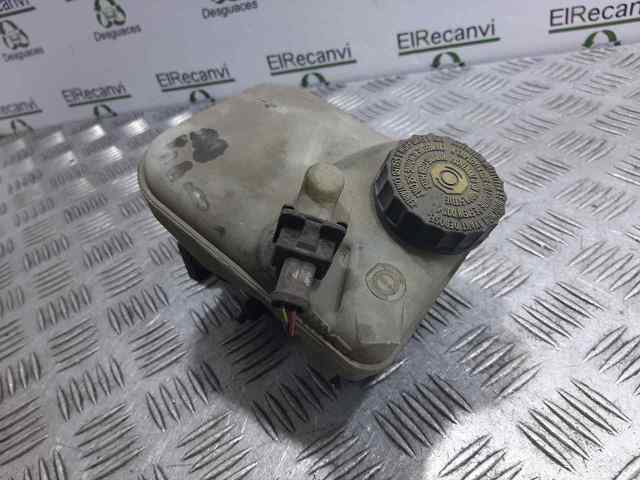 Główny cylinder hamulców 21028799 PEUGEOT