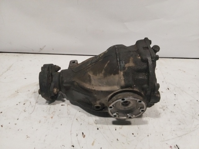 Obudowa reduktora mostu tylnego 2103510805 MERCEDES