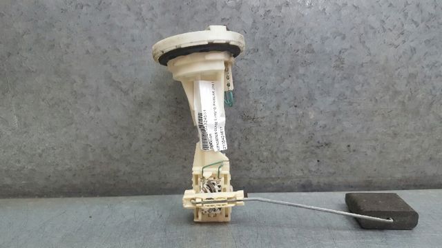 Czujnik poziomu paliwa w zbiorniku Mercedes E S210