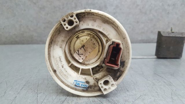 Czujnik poziomu paliwa w zbiorniku Mercedes E S210