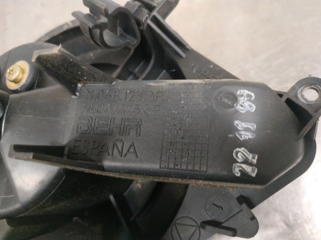 Silniczek wentylatora nagrzewnicy (ogrzewacza wnętrza) 210681233F PEUGEOT