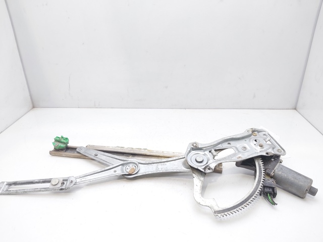 Mechanizm podnoszenia szyby drzwi przednich lewych 2107201146 MERCEDES