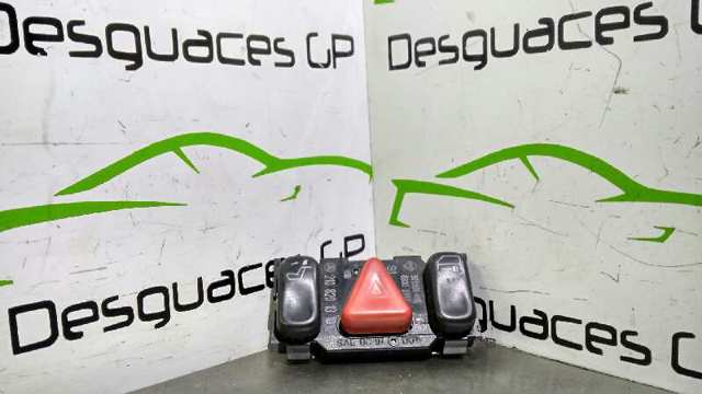 Przycisk włączania światła awaryjnego 2108201310 MERCEDES