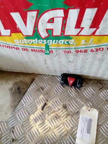 Przycisk włączania światła awaryjnego 2108201310 MERCEDES