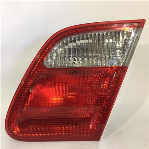 Lampa zespolona tylna prawa wewnętrzna 2108203864 MERCEDES