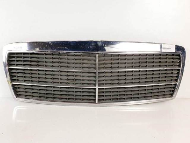 Atrapa chłodnicy 2108880023 MERCEDES