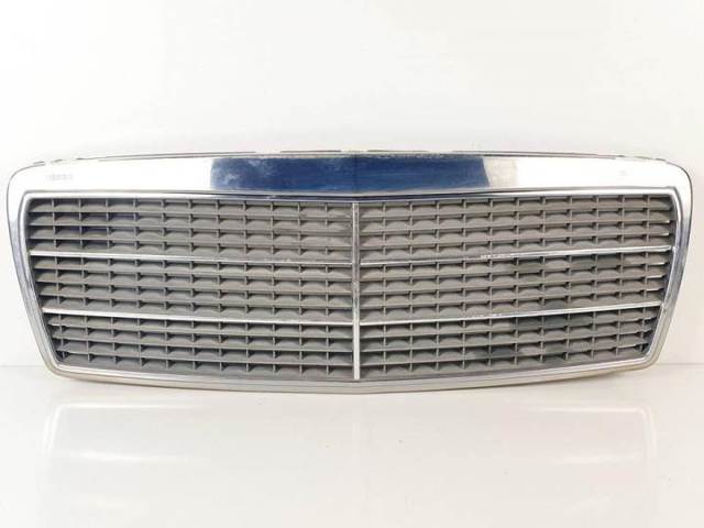 Atrapa chłodnicy 2108880023 MERCEDES