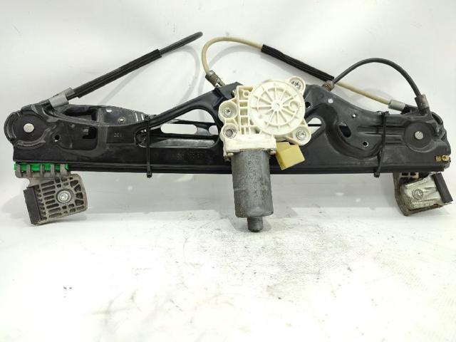 Mechanizm podnoszenia szyby drzwi przednich prawych 2117200446 MERCEDES