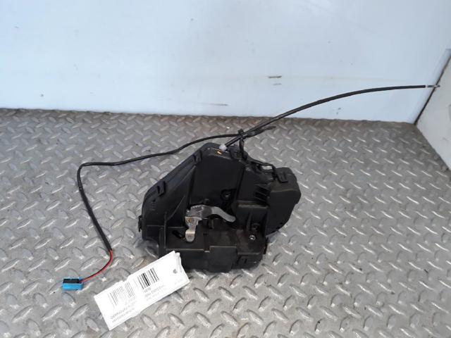 Zamek drzwi tylnych prawych 2117300635 MERCEDES