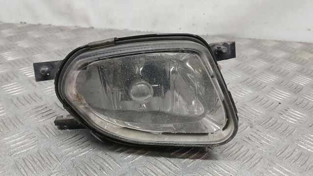 Lampa przeciwmgielna prawa 2118200656 MERCEDES