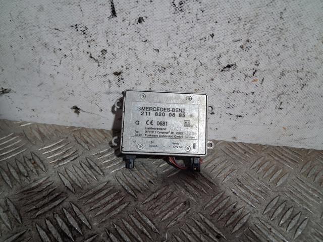Wzmacniacz sygnału anteny 2118200885 MERCEDES