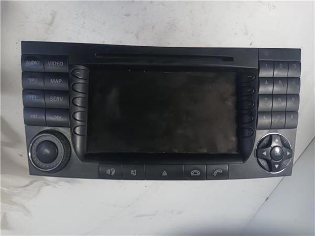 Radioodtwarzacz (radio AM/FM) 2118204197 MERCEDES