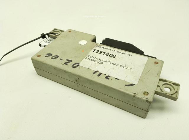 Lampa zespolona tylna lewa 2118205026 MERCEDES
