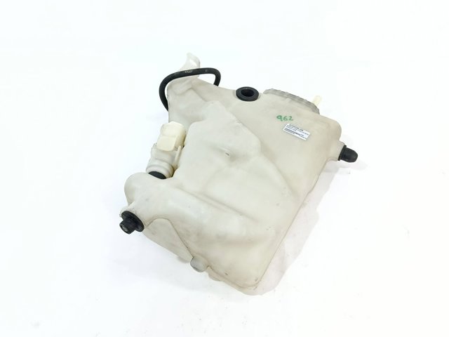 Zbiorniczek spryskiwacza szyb 2118601460 MERCEDES