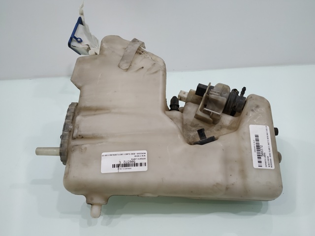 Zbiorniczek spryskiwacza szyb 2118601460 MERCEDES