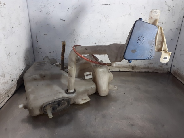 Zbiorniczek spryskiwacza szyb 2118601460 MERCEDES