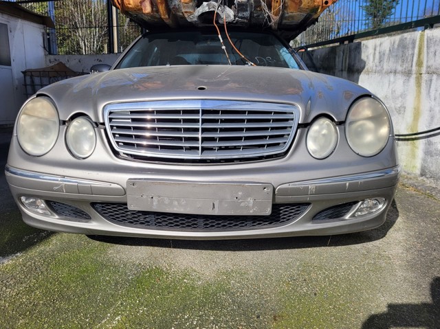 Zderzak przedni 21188002409999 Mercedes