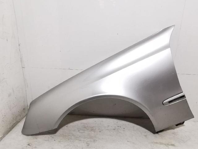 Błotnik przedni lewy 2118801318 MERCEDES