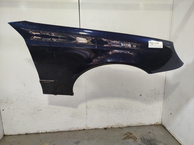 Błotnik przedni prawy 2118801418 MERCEDES