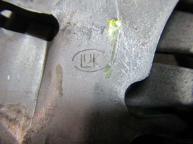 Zestaw sprzęgła (3 części) 21217523620 BMW