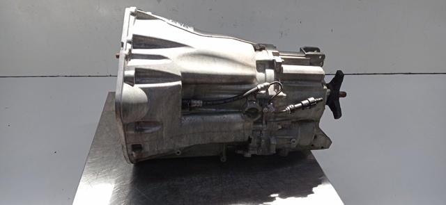 Mechaniczna skrzynia biegów w komplecie 2122600301 MERCEDES