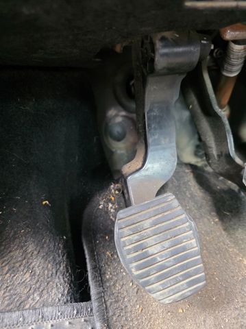 Pedał sprzęgła 2127EJ PEUGEOT