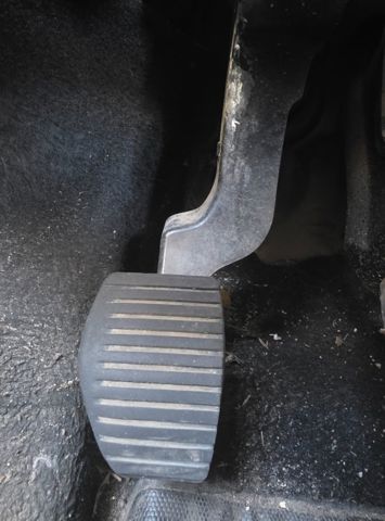 Pedał sprzęgła 2127EJ PEUGEOT