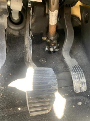 Pedał sprzęgła 2127EJ PEUGEOT