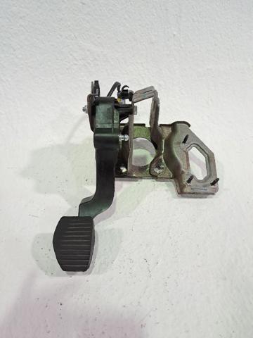 Pedał sprzęgła 2127EJ PEUGEOT
