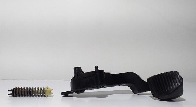 Pedał sprzęgła 2127EJ PEUGEOT