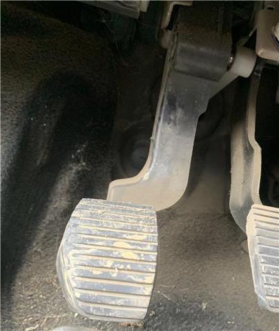 Pedał sprzęgła 2127EJ PEUGEOT