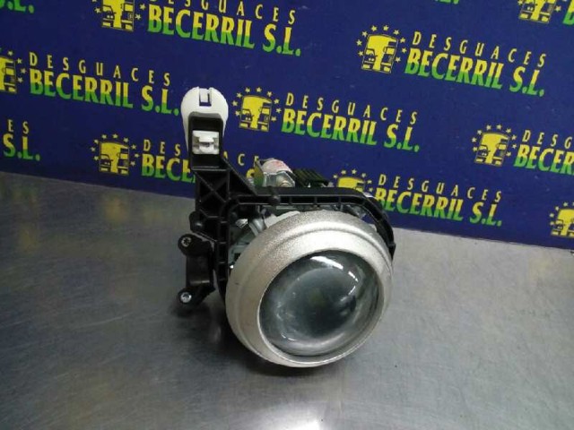 Lampa przeciwmgielna lewa 2128201056 MERCEDES