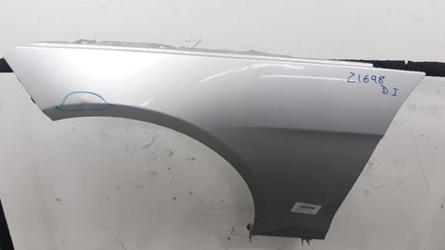 Błotnik przedni lewy 2128801118 MERCEDES