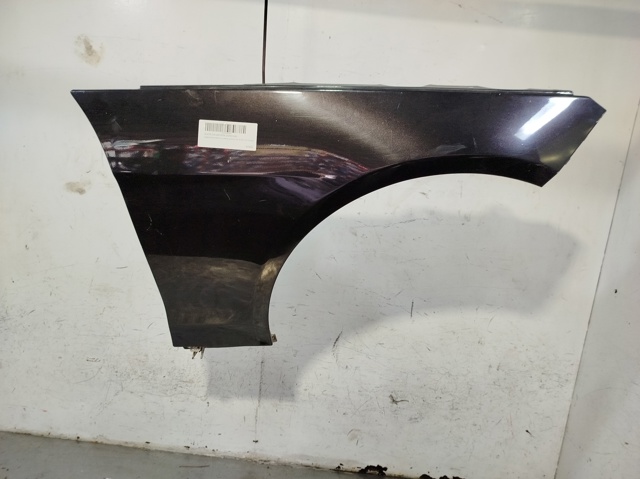 Błotnik przedni prawy 2128801218 MERCEDES