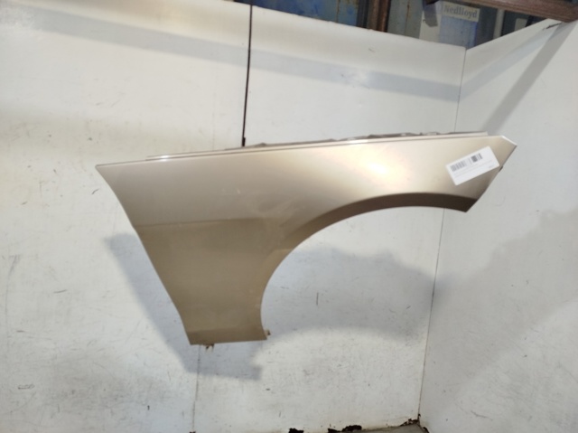 Błotnik przedni prawy 2128801218 MERCEDES