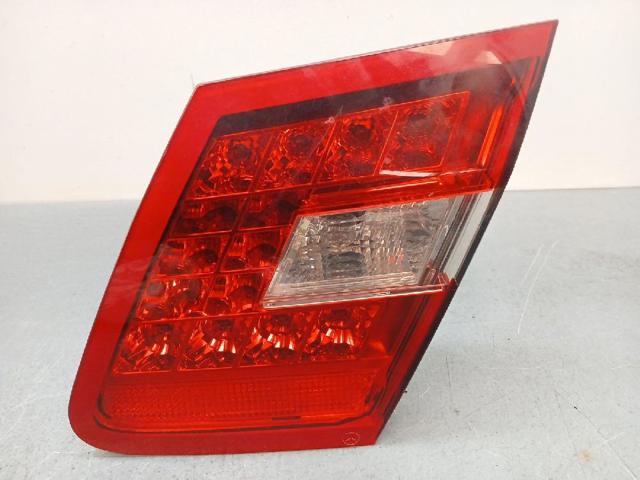 Lampa zespolona tylna prawa wewnętrzna 212906025864 MERCEDES