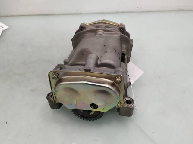 Pompa oleju Hyundai Trajet FO